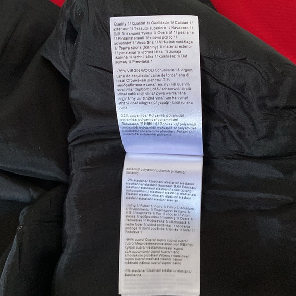 Escada cherry red wool blend mini skirt! Size 38 (6) USA - Picture 11 of 15